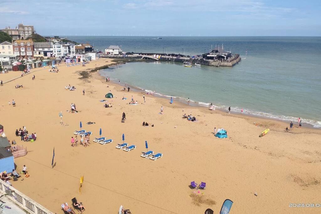 This Must Be The Place Broadstairs Kültér fotó